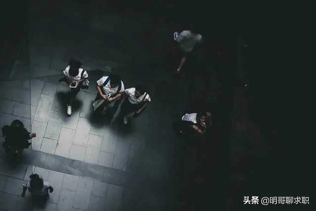 朋友家里的工作要不要去呢？在朋友家工作有什么需要注意的吗？