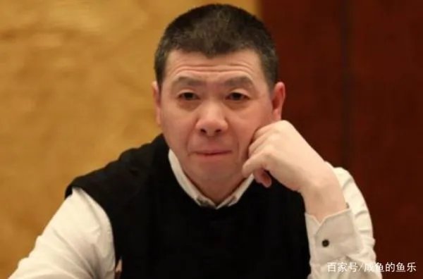 冯小刚病情加重，收入过亿却久病不医，原因是什么？
