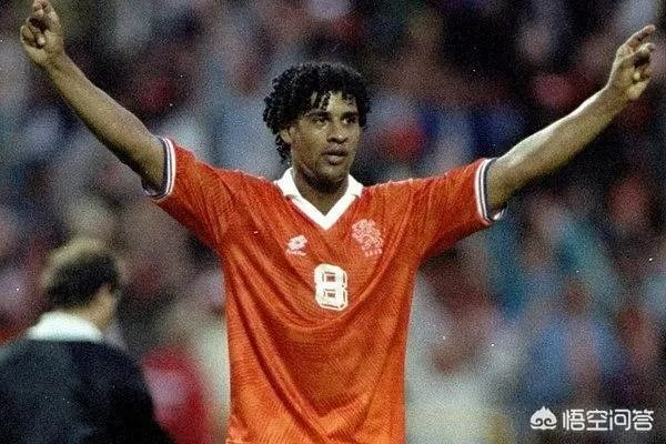 阿贾克斯淘汰皇马，历史上在欧洲属于什么级别的球队?有哪些球星?最好有个最佳阵容？