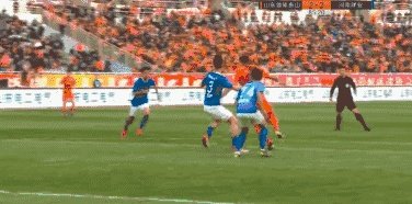 山东鲁能2:2河南建业，裁判傅明两次争议判罚导致鲁能痛失3分，如何评价？