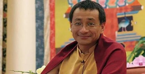 “人生赢家”阿雅：下嫁活佛老公住千万豪宅，资产甩大小S几条街，啥来头？