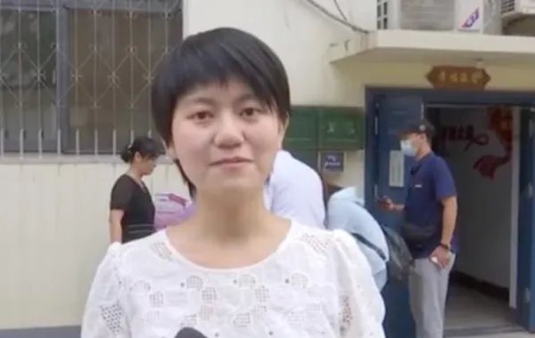 女孩收到清华录取通知书，说考砸了，究竟是为什么？