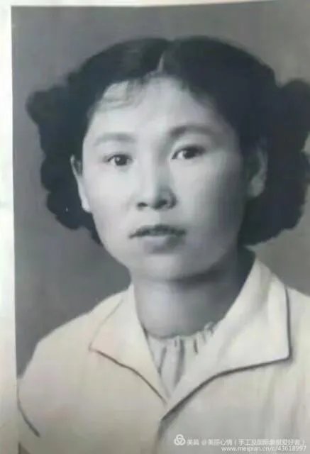 谁有自己妈妈年轻时候的照片，敢不敢晒一下？