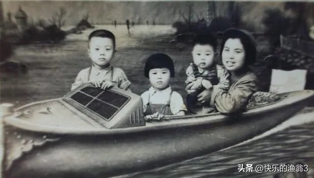 谁有自己妈妈年轻时候的照片，敢不敢晒一下？