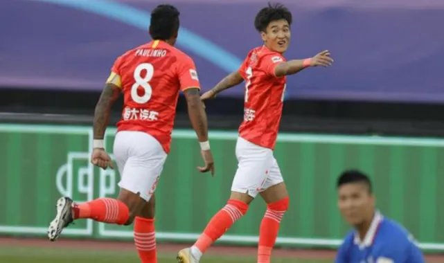 广州恒大2-0大胜上海申花，两队的实力差距有多大？