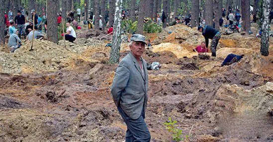 村民打水井挖到一石头！竟一夜暴富（组图）