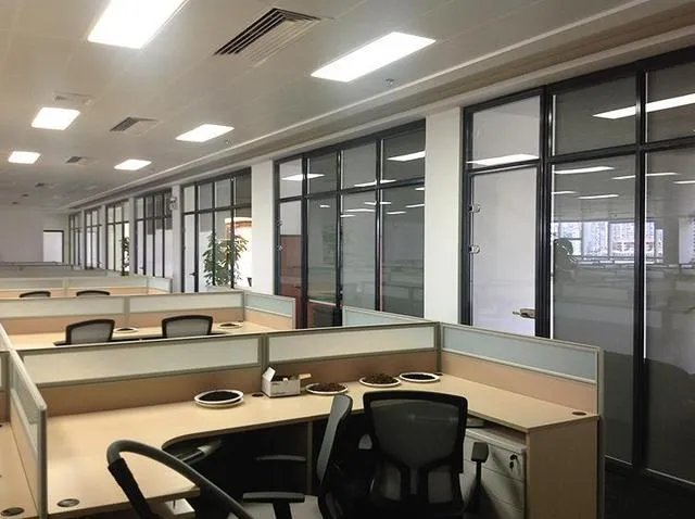 办公室隔断墙材质选择 办公室做隔断好吗