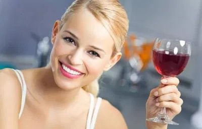 外阴很痒用盐水清洗可以吗