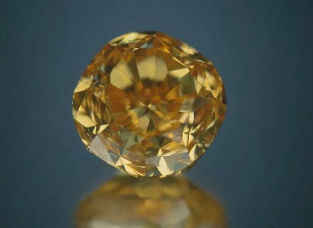 有什么稀有的彩钻吗？