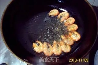 【小渔夫私房菜】---《鲜虾大蒜烧豆腐》