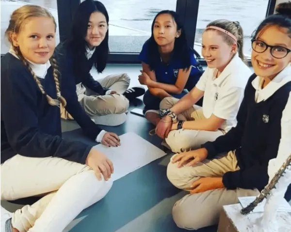 李嫣晒16岁庆生照，不见王菲李亚鹏身影，这是为什么？