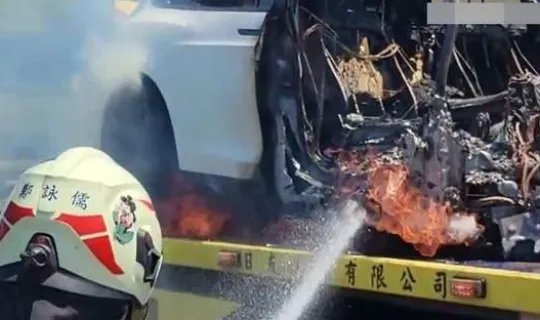 驾驶特斯拉！林志颖父子出车祸，如何才能避免此类事故的发生？