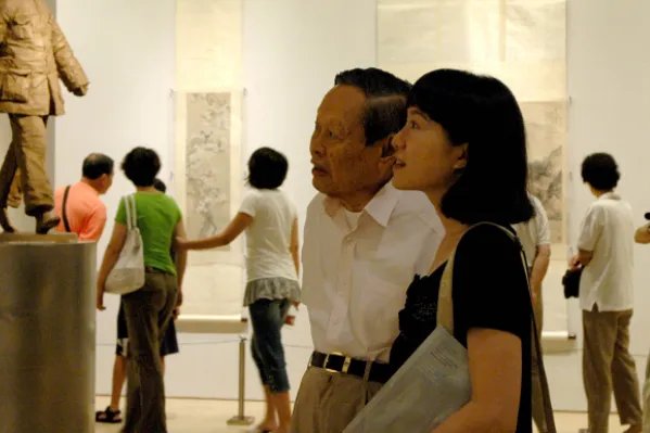 杨振宁被授予求是终身成就奖，但是为何很多人认为他对中国没起到应有的作用？