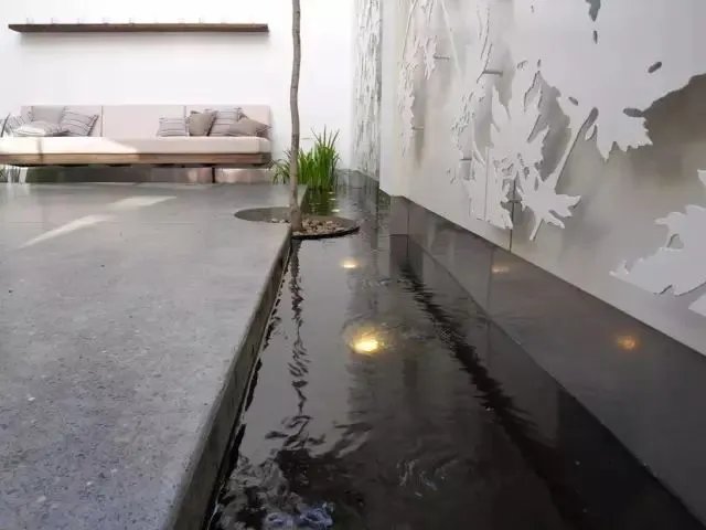 冬日里的花园阳光房，尽享暖暖的春色