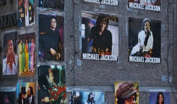 袁立上演员的诞生15分钟赚一百万，明星片酬一般是多少？