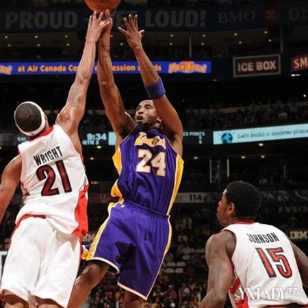 科比职业生涯十佳球图片欣赏砍81分神迹骑扣霍华德