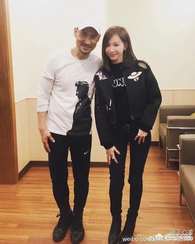 张学友演唱会大咖云集，明星追星比普通人还疯狂吗？