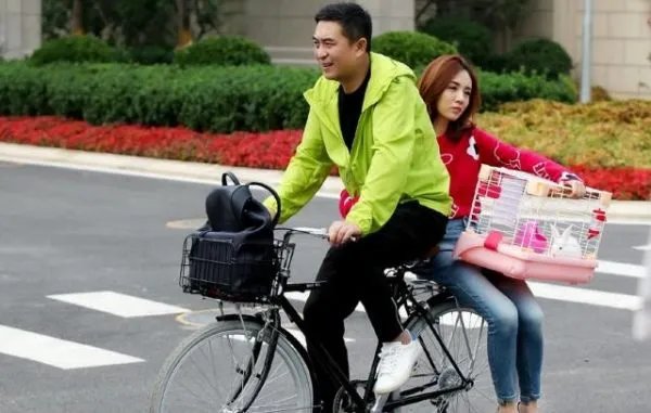 如何看待《我的体育老师》这部剧？