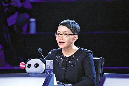 宋丹丹成综艺“易立竞”，审问式交流太强势，你怎么看？