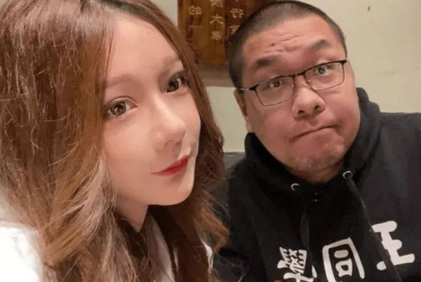 《炉石传说》:主播王师傅太大男子主义,妻子提出离婚,你怎么看这段感情?