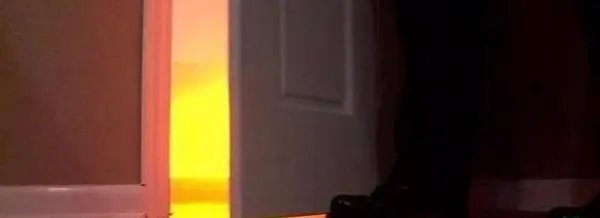 睡觉不关卧室门有什么说法