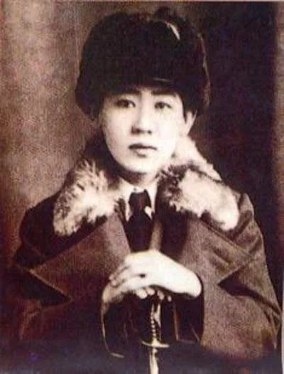 日本明星李香兰和川岛芳子有什么关系吗？