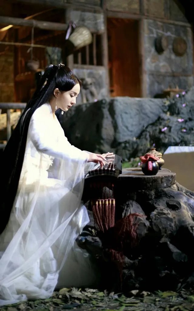 《三生三世十里桃花》，刘亦菲和杨幂，你觉得谁更好？