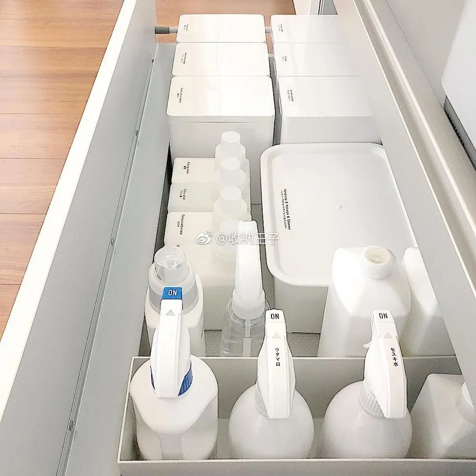 今天收纳王子给大家分享下厨房的收纳，如何打造一间井然有序的厨...