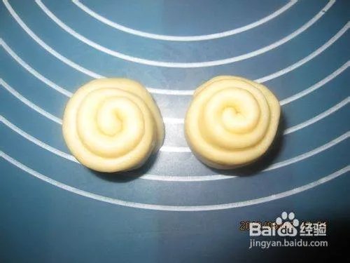 韩国烤馒头的简易配方及做法是什么？