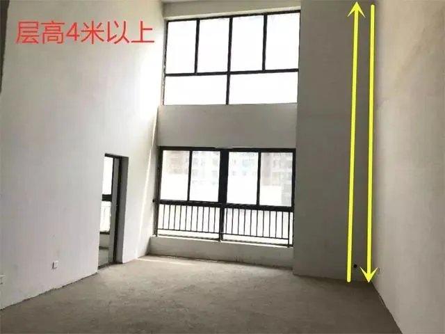 谁家还做石膏板吊顶？早知天花板装这种这么显档次，我家也装了！