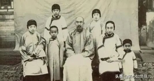 有人说“古代三妻四妾实属正常,并不能说他们就是渣”,你赞同么?