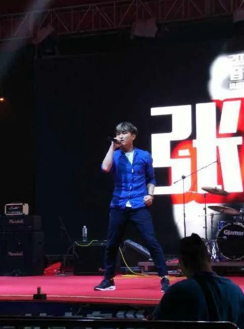 有首说唱的歌，歌词有28256，28257