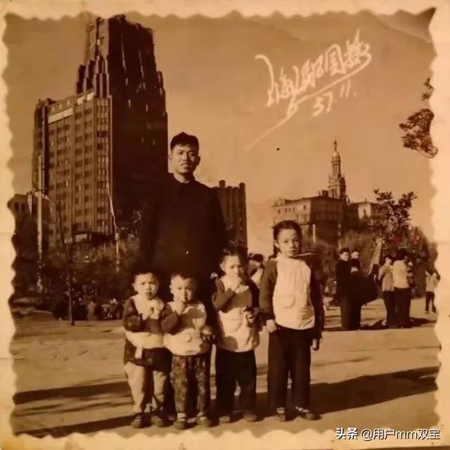 谁有自己妈妈年轻时候的照片，敢不敢晒一下？