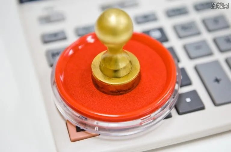 我国大力整治长江建设 构建“水上高速公路”