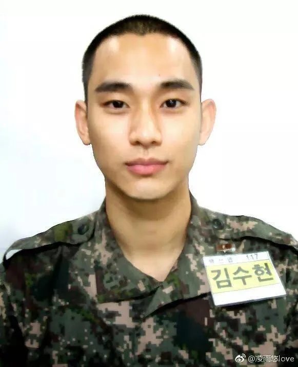 对于金秀贤服兵役一事怎么看？