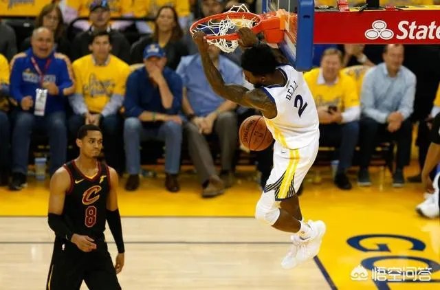 总决赛G1，怎么看裁判最后一次进攻犯规的吹罚，让骑士从天堂到地狱？