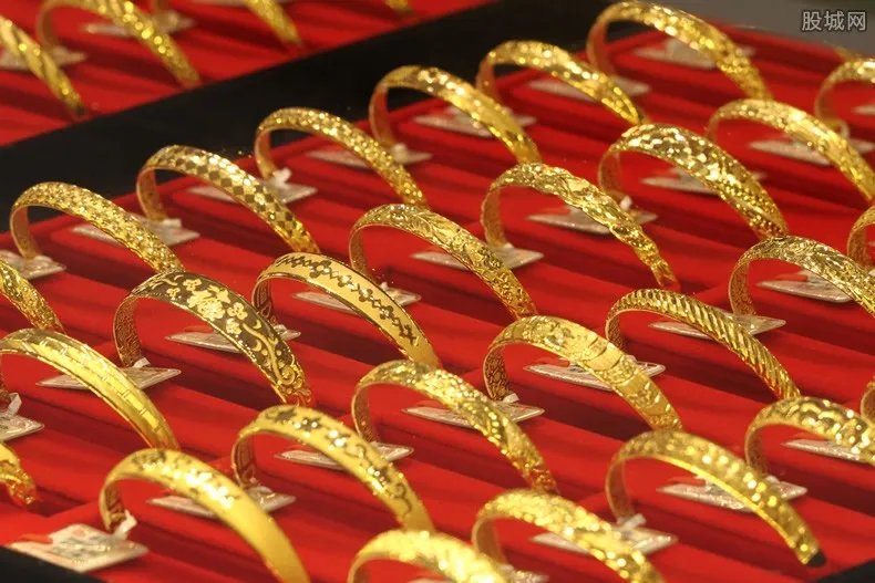 42克手镯洗完剩20克 老人洗金被骗过程全曝光！