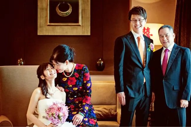 孩子结婚父母穿什么 2017婚礼父母服装搭配技巧