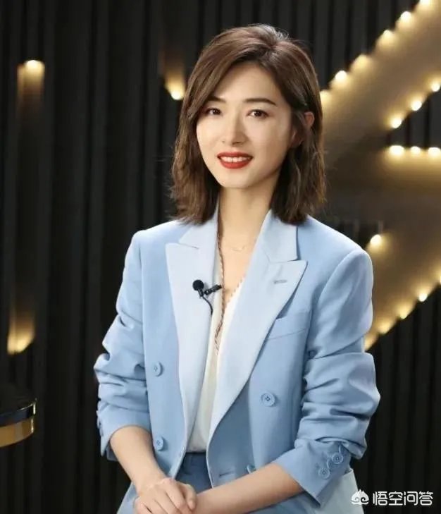 《乘风破浪的姐姐里面，为什么万茜那么受女明星的欢迎？