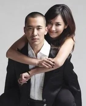 徐静蕾和黄立行还在一起吗？