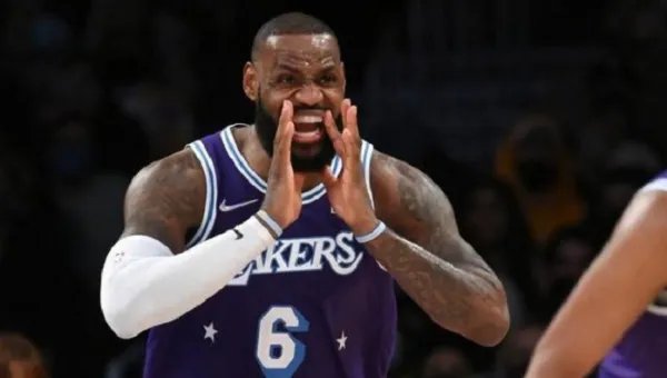 从湖人战胜开拓者这场比赛中可以看出什么？