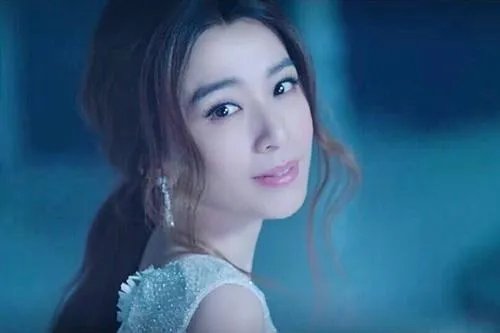 林俊杰那么喜欢田馥甄，节目中也有各种感动表白，HEBE为什么对林俊杰无感？