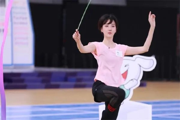 陈小纭身材这么好，为什么不继续当运动员呢？