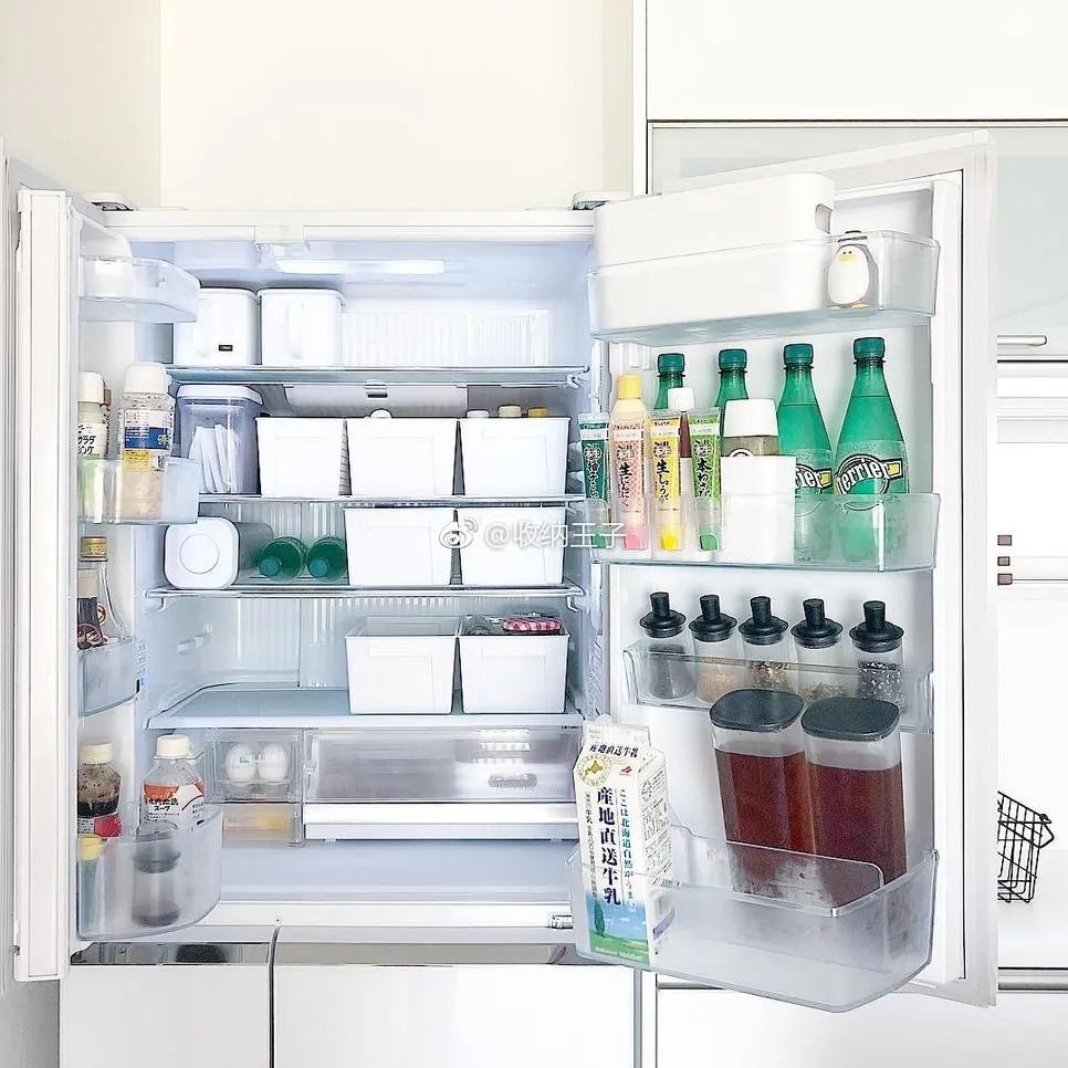 今天收纳王子给大家分享下厨房的收纳，如何打造一间井然有序的厨...