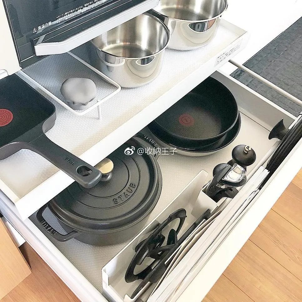 今天收纳王子给大家分享下厨房的收纳，如何打造一间井然有序的厨...