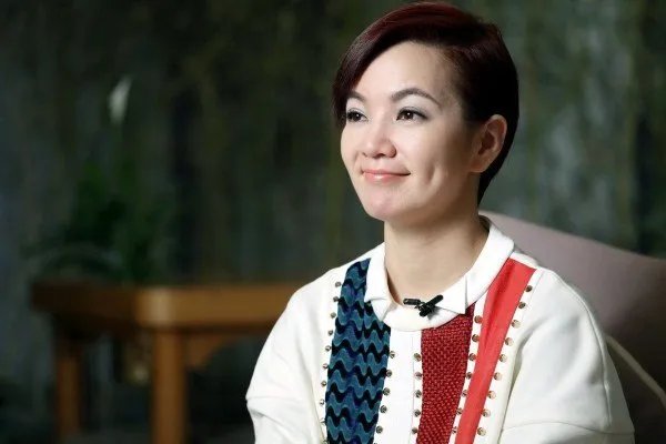 还记得港星关淑怡吗?当初跟和尚生下儿子,隐藏12年孩子后来怎么样?