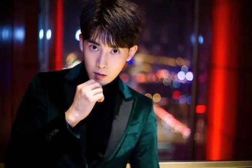 陈小纭听谁的歌前男友是谁照片 陈小纭是整的鼻子好假早期照片