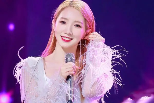 胡彦斌看孟美岐露出老父亲的微笑，你期待他们在《天赐的声音》中的合作吗？