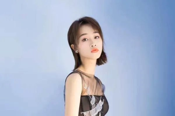 蓝盈莹是一个很努力的人，她是怎么做到这么能量满满的？