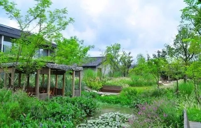 【莫干山民宿游学】探秘裸心堡等8大网红民宿的经营之道，学习7位行业大咖的民宿“真经”